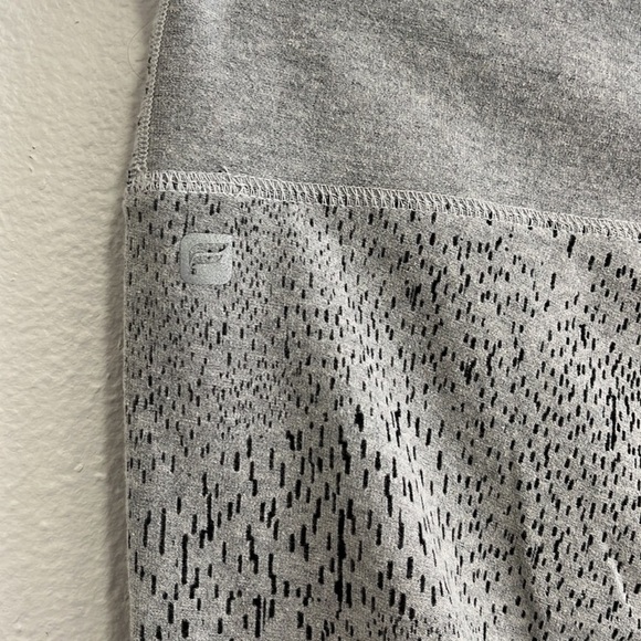 Women’s Fabletics burnout Capri pants leggings black heather gray constellation - Picture 5 of 10